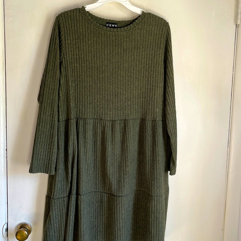 Long sleeve green dress